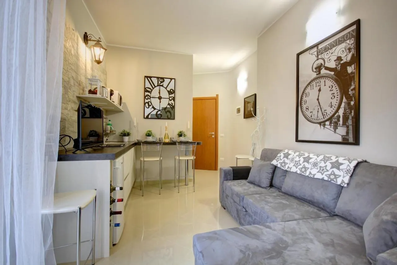 Milanrentals - Tiffany Apartment 0*, Milan Italy